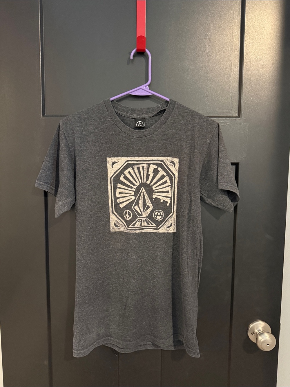 Volcom Charcoal Gray Short-Sleeve Graphic Tee with Cream Logo